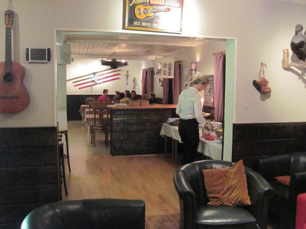 Skiers Inn Lima Buitenkant foto